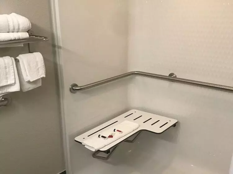 Microtel Inn & Suites Urbandale