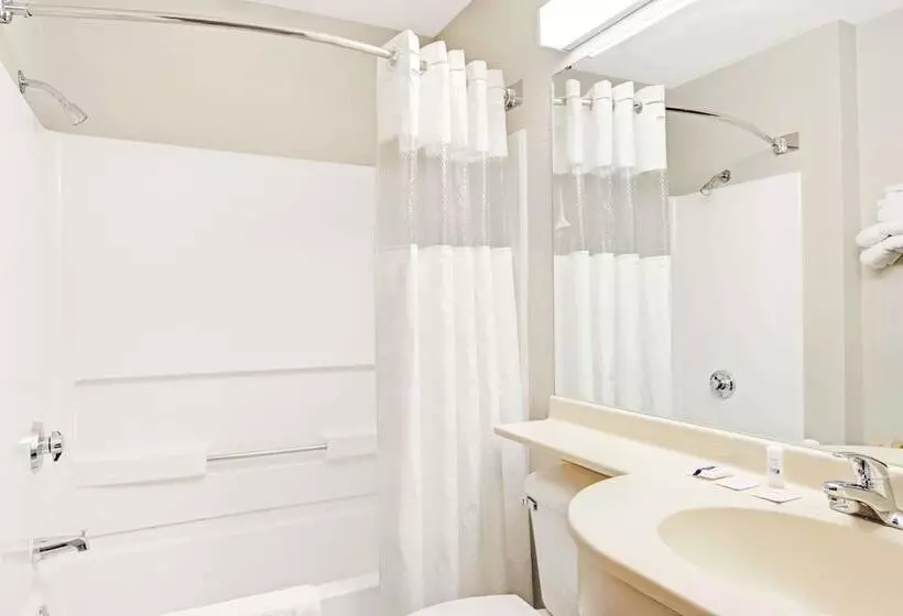 Microtel Inn & Suites Urbandale