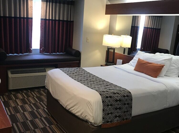 Microtel Inn & Suites Urbandale