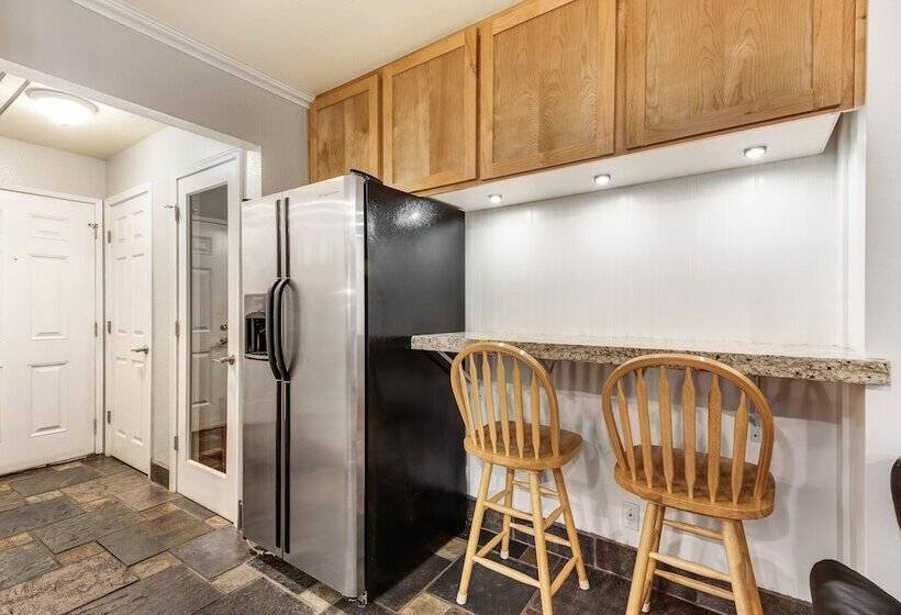 Motelli Bend Riverside Condos Near Downtown Bend