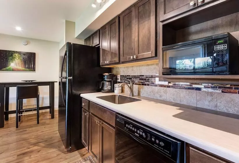 مُتل Bend Riverside Condos Near Downtown Bend