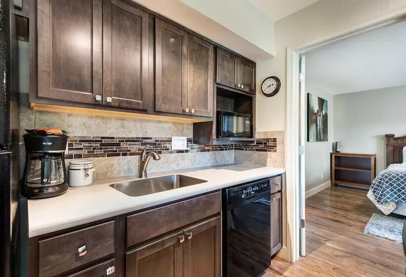 مُتل Bend Riverside Condos Near Downtown Bend