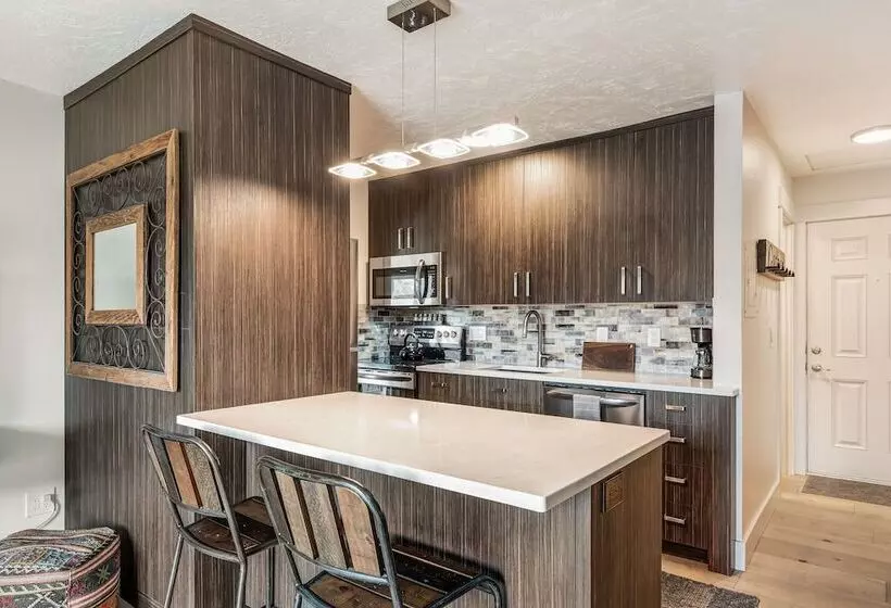 مُتل Bend Riverside Condos Near Downtown Bend