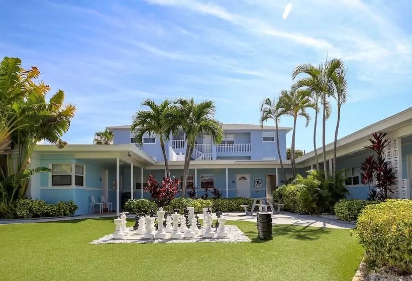 モーテル St. Pete Beach Suites