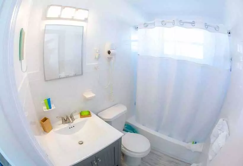 モーテル St. Pete Beach Suites