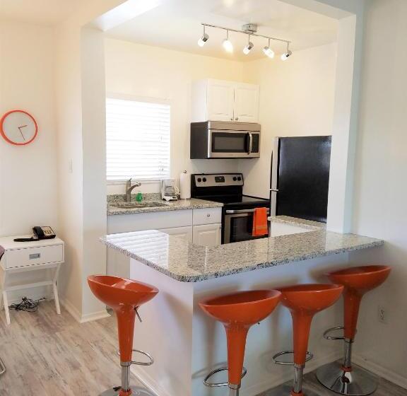 汽车旅馆 St. Pete Beach Suites