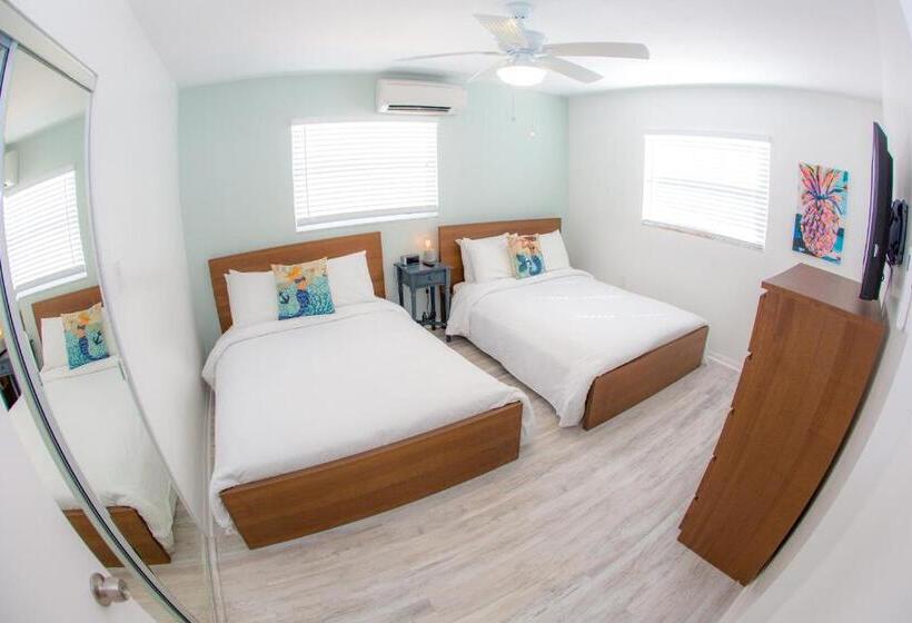 汽车旅馆 St. Pete Beach Suites