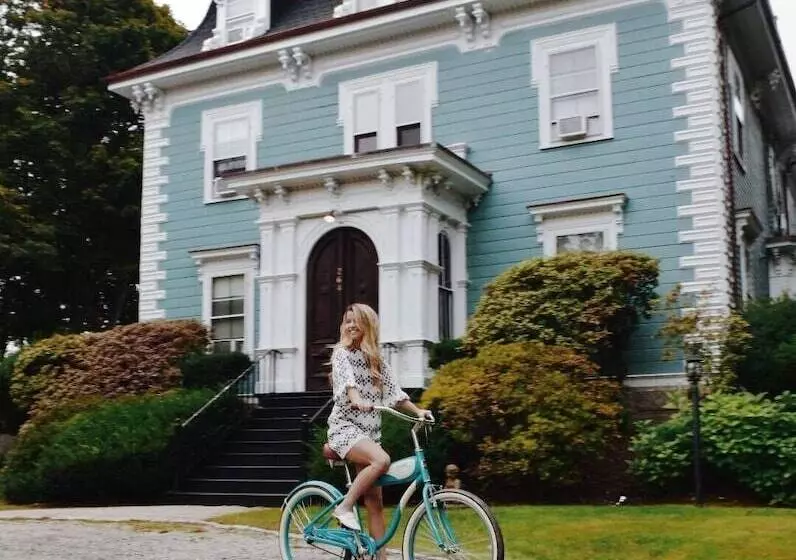 The Hotel Marblehead