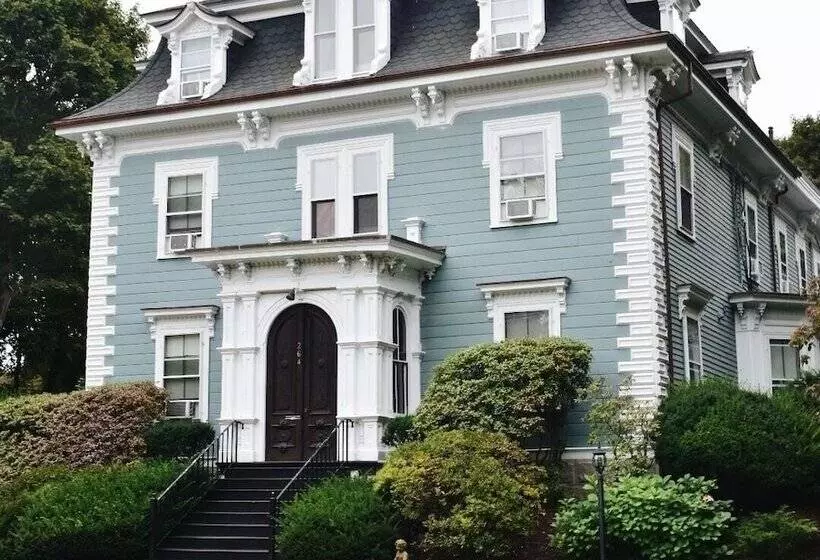 The Hotel Marblehead