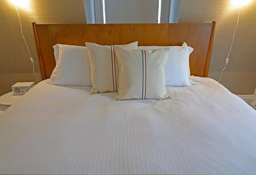 The Hotel Marblehead
