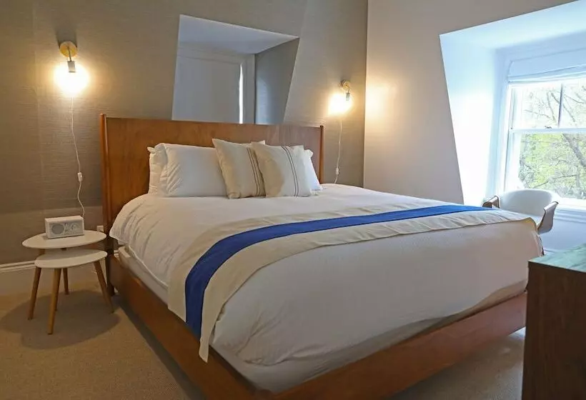 The Hotel Marblehead