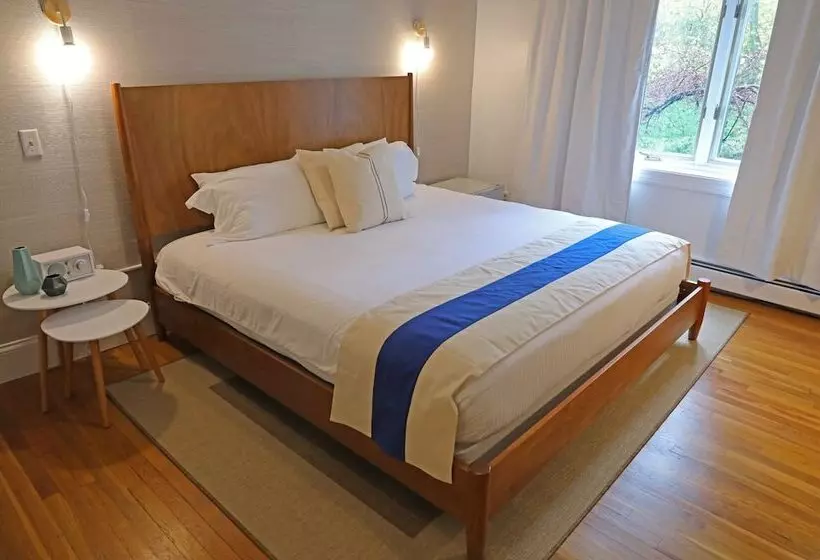 The Hotel Marblehead