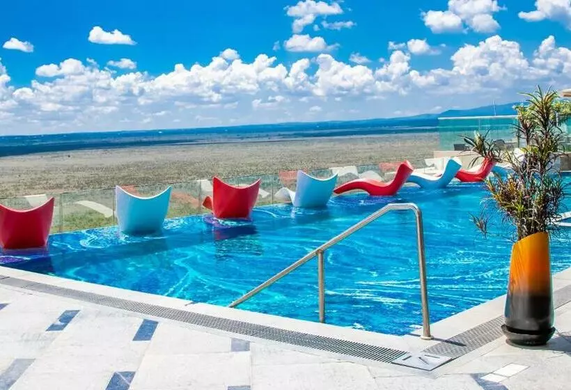 هتل Emara Ole Sereni Nairobi Park View