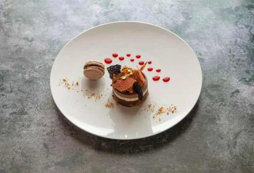 هتل Emara Ole Sereni Nairobi Park View