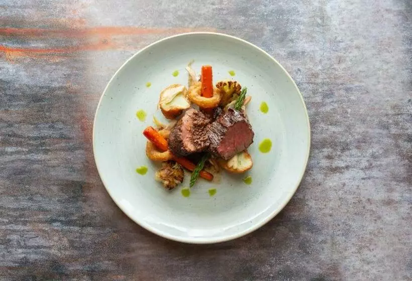 هتل Emara Ole Sereni Nairobi Park View