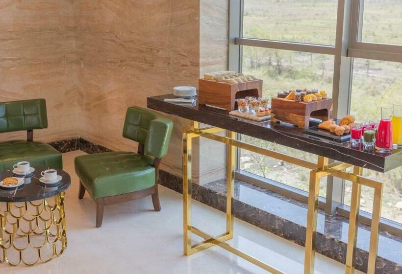 هتل Emara Ole Sereni Nairobi Park View