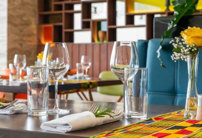 هتل Emara Ole Sereni Nairobi Park View