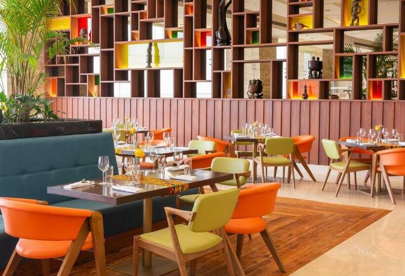 هتل Emara Ole Sereni Nairobi Park View