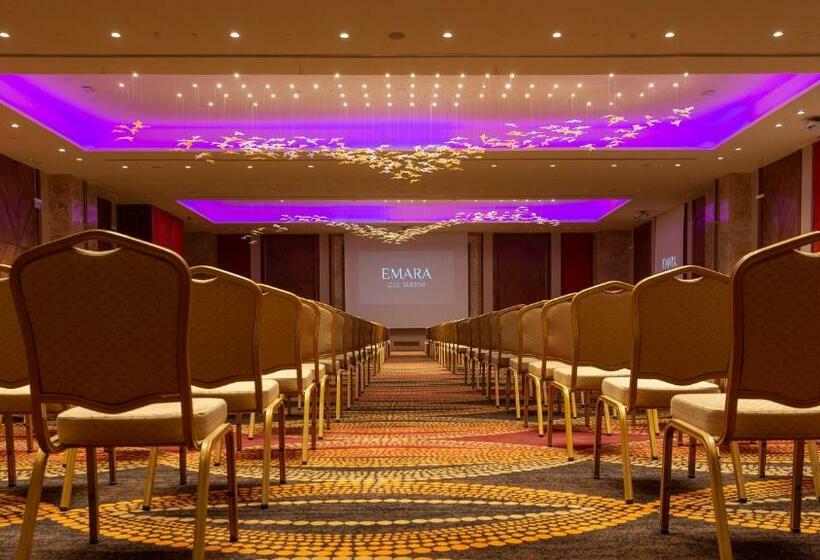 هتل Emara Ole Sereni Nairobi Park View