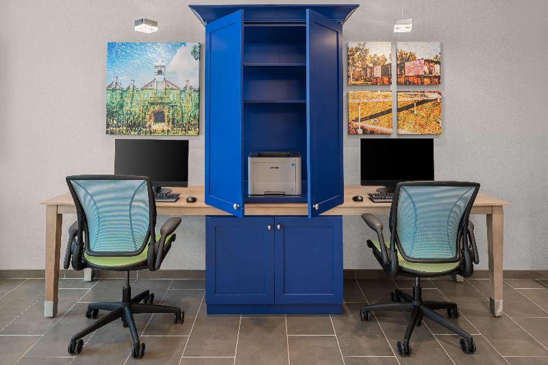 Hotel Home2 Suites By Hilton Des Moines At Drake University