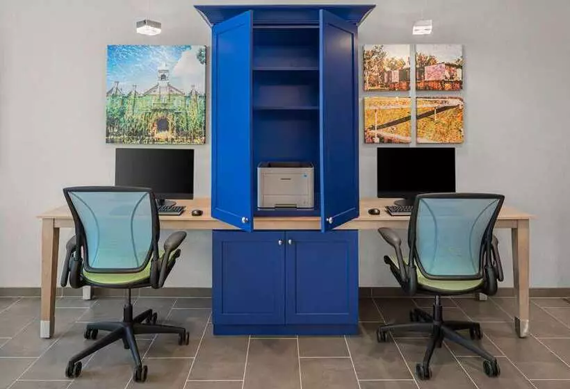 هتل Home2 Suites By Hilton Des Moines At Drake University