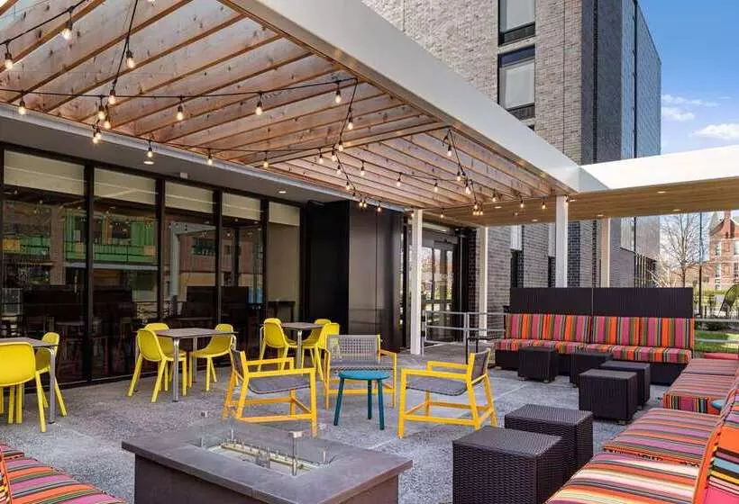 هتل Home2 Suites By Hilton Des Moines At Drake University