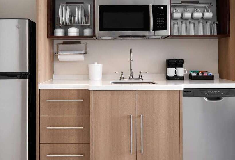 Hotel Home2 Suites By Hilton Des Moines At Drake University