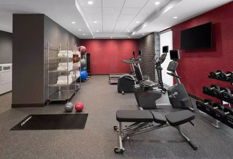 هتل Home2 Suites By Hilton Des Moines At Drake University