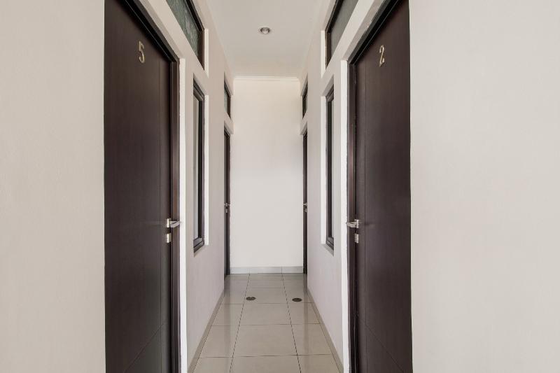 فندق Oyo 3256 Rukost I8