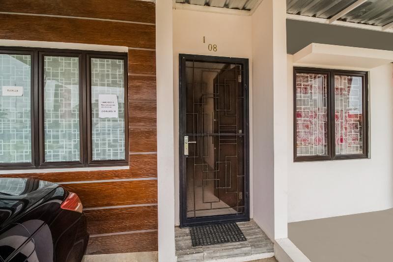 فندق Oyo 3256 Rukost I8