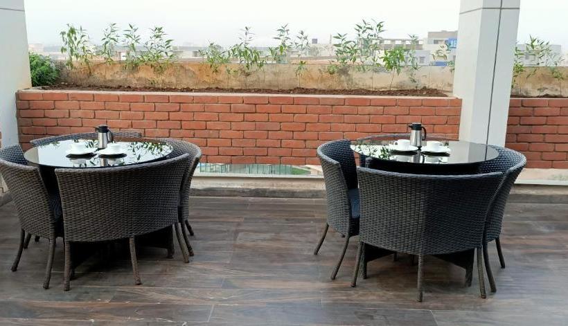 Hotel Ravi Residency