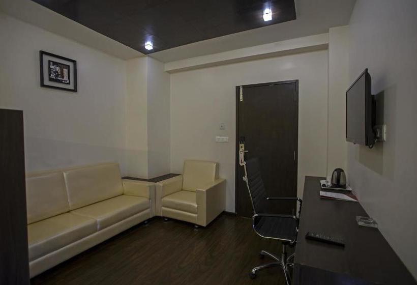 Hotel Ravi Residency