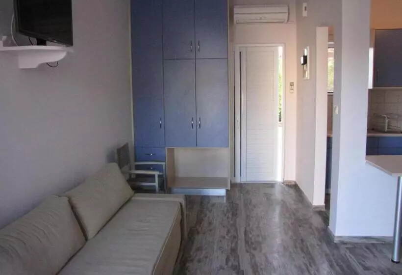 Karystos Mare Apartments