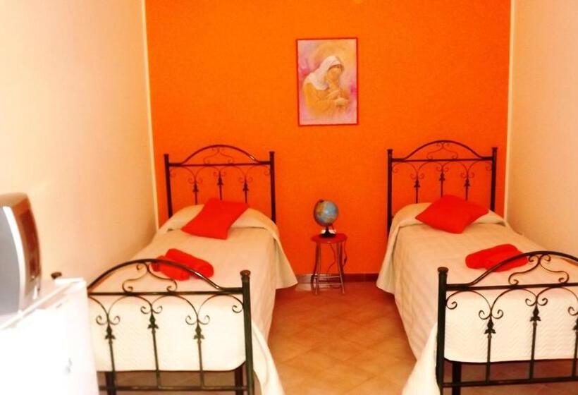 پانسیون B&b Delfinia