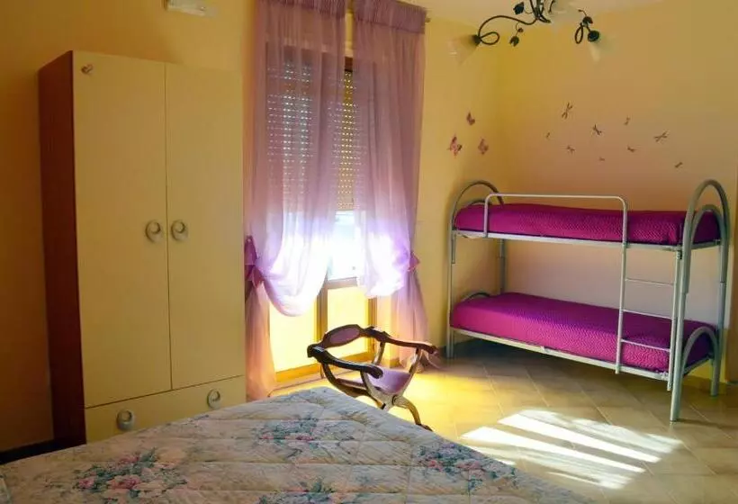 پانسیون B&b Delfinia