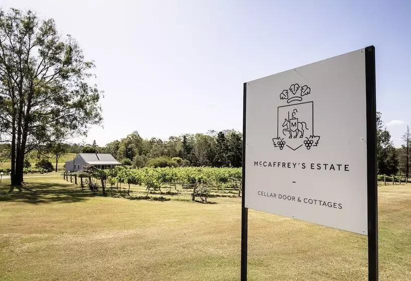 پانسیون Mccaffrey's Estate