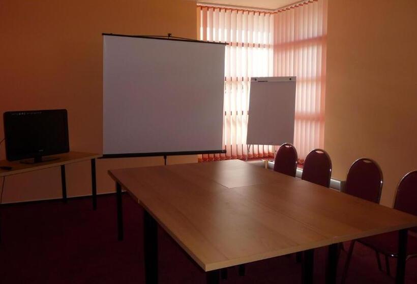 بنسيون Penziónq