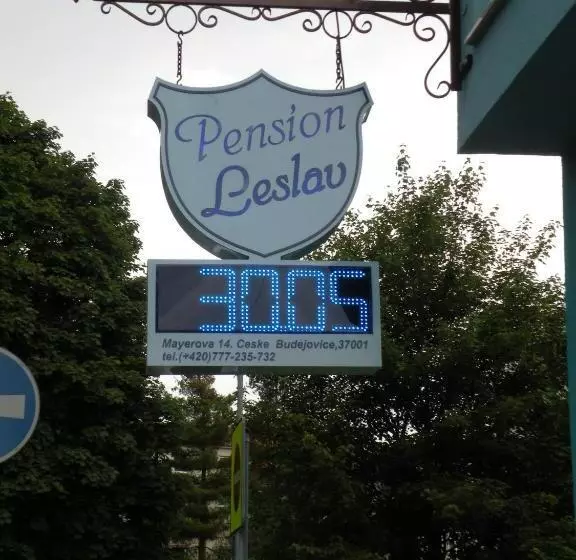 Retkeilymaja Penzion  Leslav