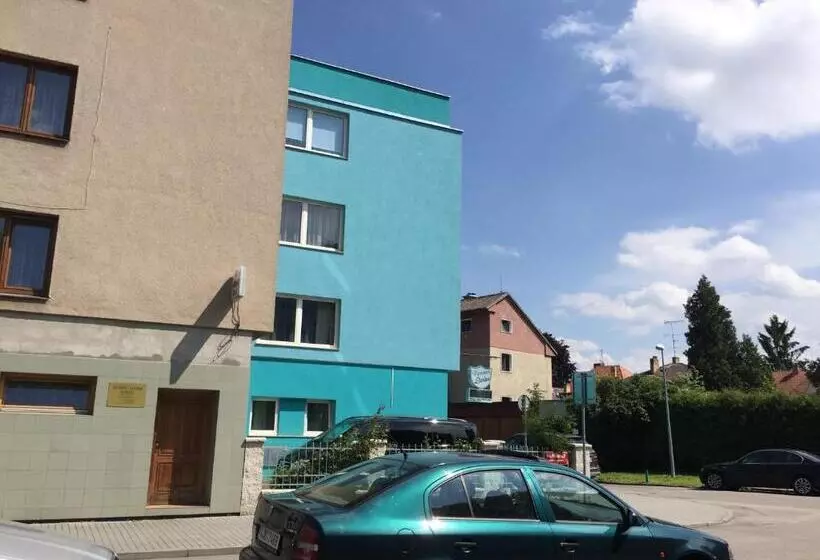 Retkeilymaja Penzion  Leslav