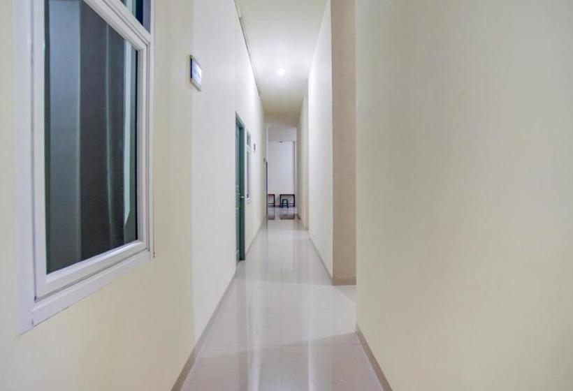 בית מלון כפרי Oyo 1035 Patal Residence