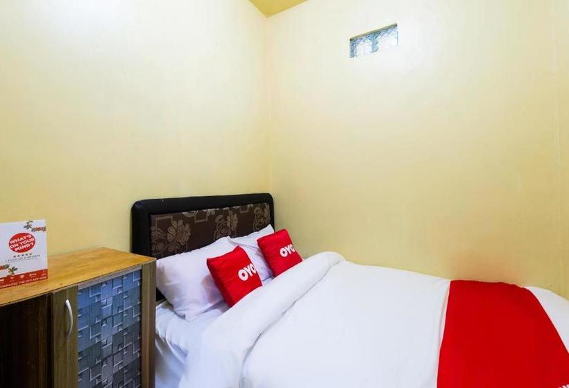 ホテル Oyo 2957 Erlina Homestay