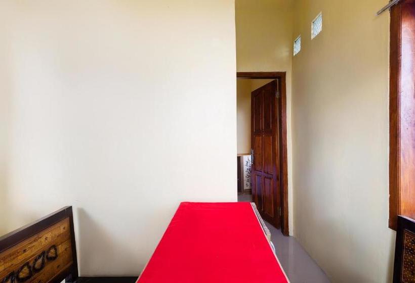 ホテル Oyo 2957 Erlina Homestay