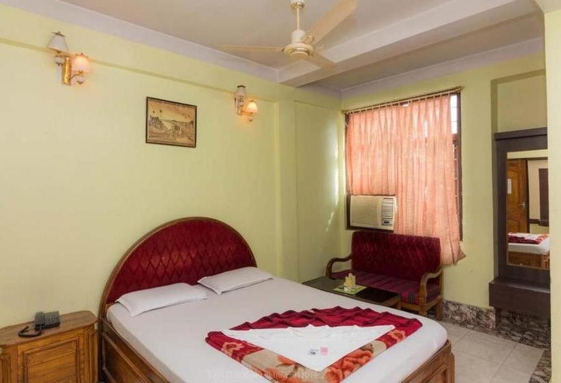 בית מלון כפרי Palace Inn