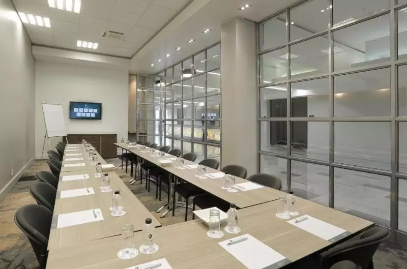 Hotelli The Capital Menlyn Maine Trilogy