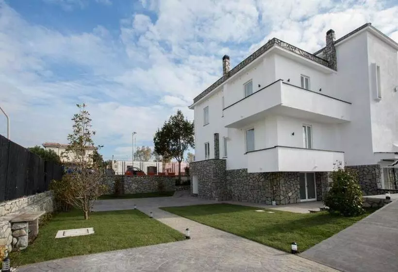 Majatalo Guesthouse Porto Di Roma