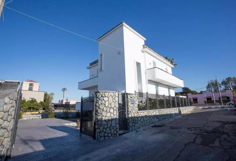 Majatalo Guesthouse Porto Di Roma