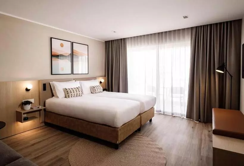 Strand Suites By Neu Collective