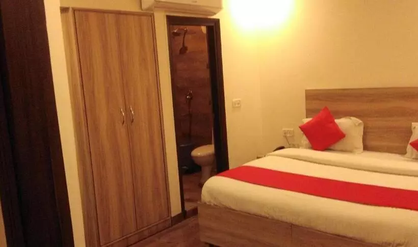 Airport Hotel Golden Bliss Near Delhi Airport