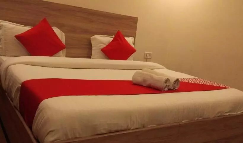 Airport Hotel Golden Bliss Near Delhi Airport