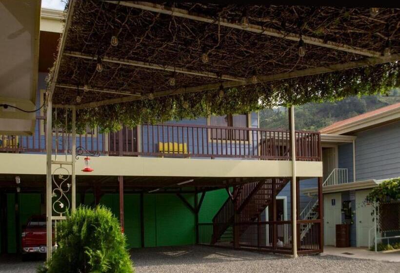 تختخواب و صبحانه Villas Orosi Valley Lodge